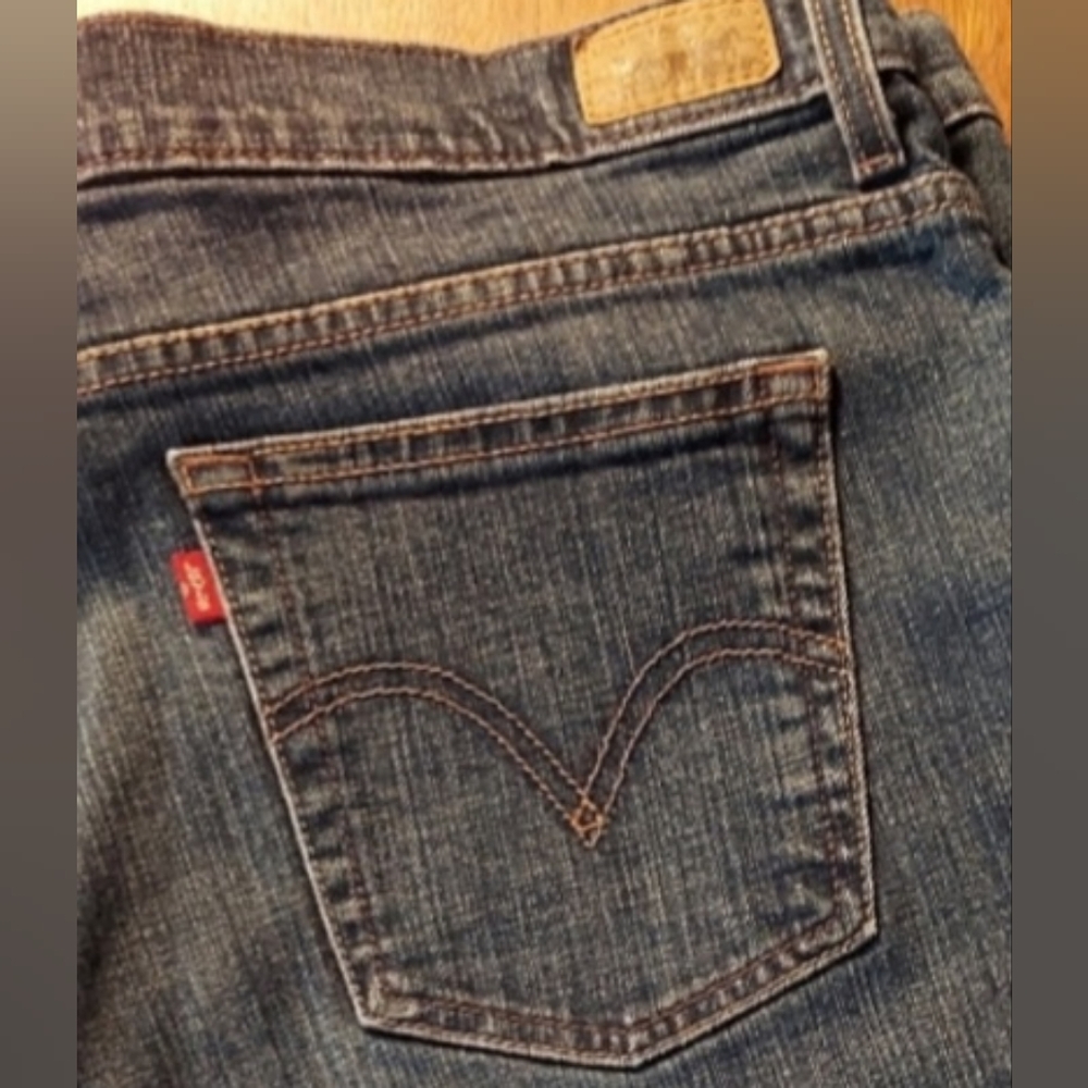 Ladies Levi's 550 Jeans